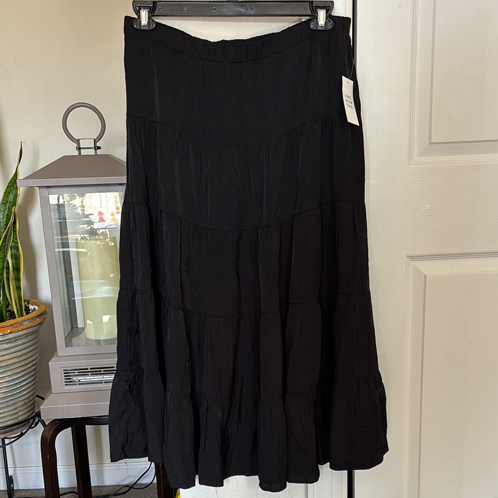 Black NWT Tiered Skirt